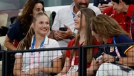 Leonor y Sofía vuelven a marcar tendencia en los Juegos Olímpicos de París para ser el amuleto de España en un domingo con cambio de look incluido