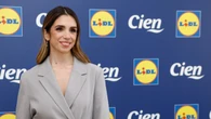 El traje a la oficina lo llevaremos este verano con bermudas y Elena Furiase nos lo acaba de dejar claro en Madrid