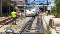 Un problema con un cambio de agujas, probable causa del descarrilamiento que tumbó la alta velocidad en Chamartín