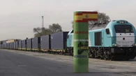 La línea ferroviaria más larga del mundo termina en Madrid: conecta España con este país en 16 días
