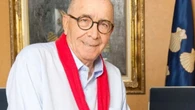 Un alcalde del PSOE comienza una huelga de hambre "indefinida" para forzar la remodelación del instituto de su localidad: "Caerá sobre su conciencia"