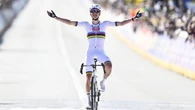 El tremendo esprint que da la victoria a Pogacar sobre Vingegaard ¡en la primera etapa de la Dauphine!