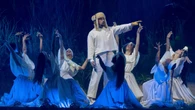 Denuncian a Bad Bunny por maltrato de gallinas: "Un 'Baile inolvidable'... pero una pesadilla para los animales"