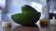 ¿Por qué no deberías tirar las cáscaras de aguacates? Es un tesoro