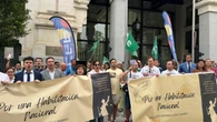 Secretarios, tesoreros interventores municipales, toman las calles para rechazar la cesión "inconstitucional" de sus atribuciones desde el Estado a Cataluña