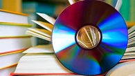 Quien tiene un CD viejo en casa, tiene un tesoro: por qué y para qué reutilizarlos