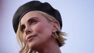 Charlize Theron, actriz, y su rutina perfecta para seguir joven a los 49 años: "No me lavo la cara"