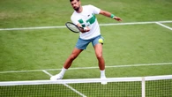 Oración, superalimentos y una bebida prohibida que el resto tomamos a diario: los 6 mandamientos de Novak Djokovic