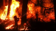 Incendios forestales activos en Castilla y León, en directo: carreteras cortadas, trenes interrumpidos, desalojos y heridos