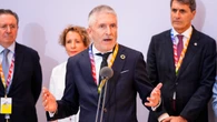 Marlaska destina 532.000 euros a labores de jardinería mientras que los agentes de paisano pagan su indumentaria
