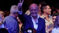 Camps libra en soledad su última batalla por el PP valenciano
