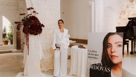 De Rosanna Zanetti a las hermanas Osborne: amigos y familiares acompañan a Paula Ordovás en la presentación de «La chica de los ojos marrones», su libro autobiográfico
