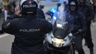 Los policías de Vallecas se rebelan: "Nos entierran bajo toneladas de minutas e informes"