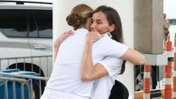 "Una madre más": La poderosa frase de la prensa francesa sobre la Reina Letizia tras su reencuentro con la Princesa Leonor