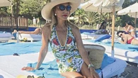 Carmen Lomana presume de estilo en las playas de Marbella con un bañador de auténtica diva