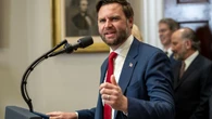 La casera de JD Vance en sus vacaciones en Reino Unido pide perdón a los vecinos por todo "el circo" que ha montando
