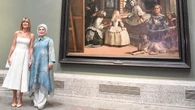 Begoña Gómez reaparece en solitario con un vestido de princesa de lo más elegante para eventos de verano