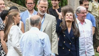 La Reina Letizia impone estilo con el traje de tweed más clásico que seguirá triunfando en otoño