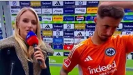 Le meten cuatro goles, cambia su camiseta con un rival y la reportera le pregunta por el triunfo