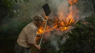 El fuego devora 100.000 hectáreas en ocho regiones
