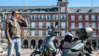 Seis planes para disfrutar de la moto eléctrica en Madrid