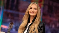 Elle Macpherson triunfa en 'El Hormiguero' a sus 61 años con la biker de 900 euros que aman las celebrities