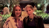 Tamara Falcó se convierte en la invitada perfecta de primavera con el kimono más original de firma catalana