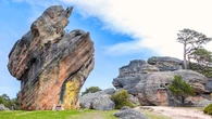 La ciudad "encantada" entre roquedos para huir del calor este verano