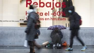 La menguante clase media española: el 31% de las familias con hijos subsiste con menos de 2.000 euros al mes