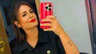 Nuria Roca tiene el conjunto negro más favorecedor para marcar estilo en la oficina a cualquier edad