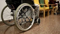 Los pacientes de ELA tendrán que esperar hasta final de julio para recibir una ayuda pírrica del Gobierno