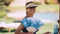 Naty Abascal derrocha estilo (y cuerpazo) a sus 81 años en alta mar con bikini bandeau y caftán