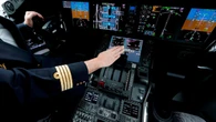 ¿Un sólo piloto en la cabina de un avión? Europa aprecia riesgos para la seguridad y los pilotos celebran la paralización del plan