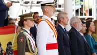 Leonor deja a un lado su look más futbolero para recuperar su uniforme militar en Marín