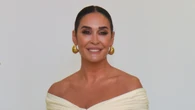 Vicky Martín Berrocal tiene el truco de estilo para llevar una camisa blanca a la playa de manera elegante