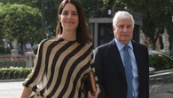 Sofía Palazuela es la invitada premamá ideal de verano con este vestido de estilo caftán (y sandalias planas)