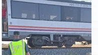 La Guardia Civil auxilia a los pasajeros de un tren que se ha averiado entre Zaaragoza y Logroño