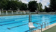 Evacúan en helicóptero a un niño de 8 años hallado inconsciente en la piscina municipal de Sonseca (Toledo)