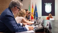 Vox intenta desmarcarse del caso del consejero extremeño Higuero tras permitirle afiliarse con un currículum falso