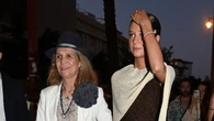 De la Infanta Elena a Victoria Federica: los estilismos de madre e hija en una tarde taurina en Jerez