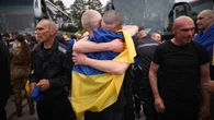 Ucrania y Rusia reanudan los intercambios de prisioneros: llegan los primeros menores de 25 años