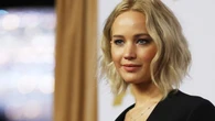 Jennifer Lawrence conmueve en Cannes al hablar del posparto: "Te sientes como un extraterrestre"