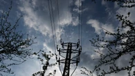 Las eléctricas avisan: Competencia espanta la inversión y amenaza el crecimiento sostenible con su modelo de retribución al sector