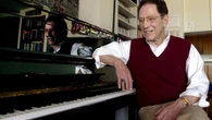 Muere Tom Lehrer, cantautor satírico y matemático