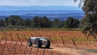 De día tractor autónomo, de noche máquina de guerra: el robot made in Spain que vive una doble vida