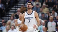 Santi Aldama firma el contrato más alto por temporada de un jugador español en la NBA y lo anuncia con una foto de Neymar y Piqué