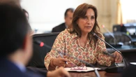 Dina Boluarte, presidenta de Perú, contra las cuerdas: cirugías, relojes caros e impopularidad
