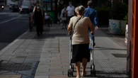 Brutal asalto en Vitoria a una anciana con andador para robarle una cadena de oro