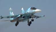 Un bombardero ruso Su-34 destruye un bastión ucraniano en Kursk con bombas planeadoras