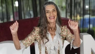 Ángela Molina nos vuelve a dar una lección de estilo a sus 69 años en Barcelona con este vestido de Prada de más de 5.000 euros